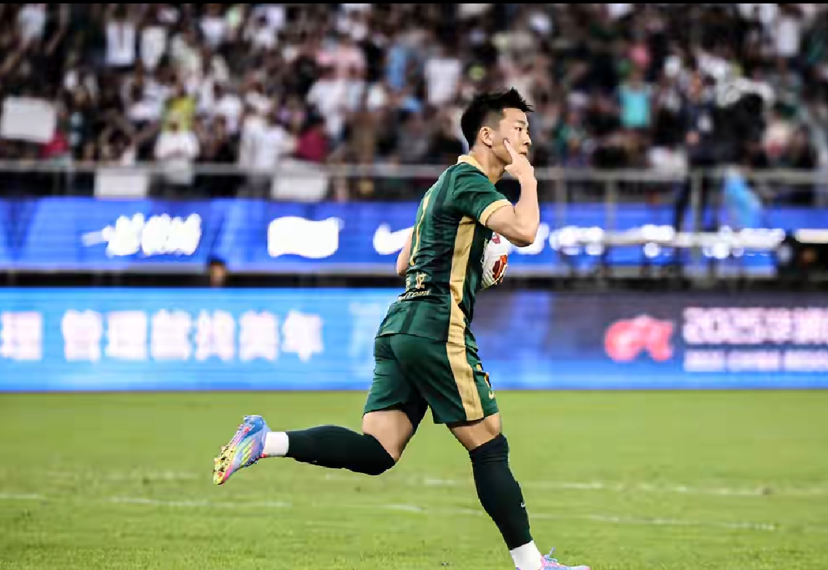 乐鱼体育在线-清晨中超焦点战，斯图加特造点机会，信心回归，年轻球员得到机会