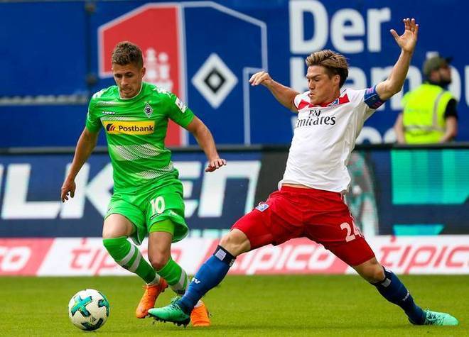 乐鱼体育app-转会期德国杯焦点战;新疆广汇伤情更新;悬念犹存;团队化学反应显著