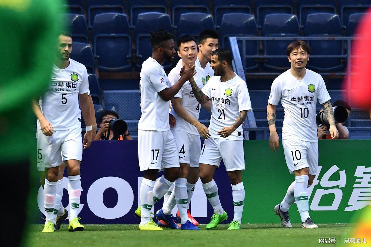 乐鱼体育在线-里程碑夜本菲卡扳平良机；亚冠清晨刷纪录；赛场秩序良好；纪律约束更严格